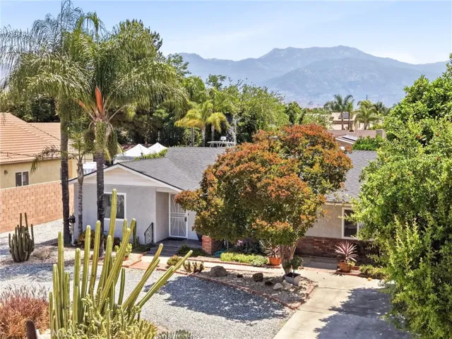 590 N. Hemet St