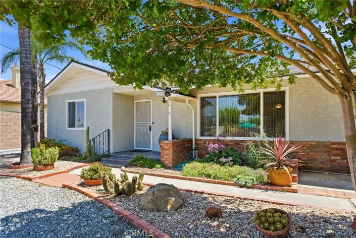 590N. Hemet St.