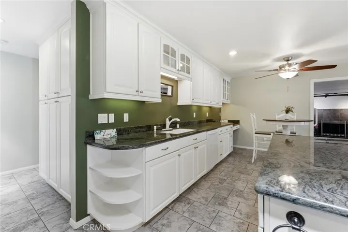 590 N Hemet Street, Hemet, California 92544