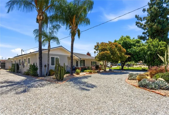 590 N Hemet Street, Hemet, California 92544