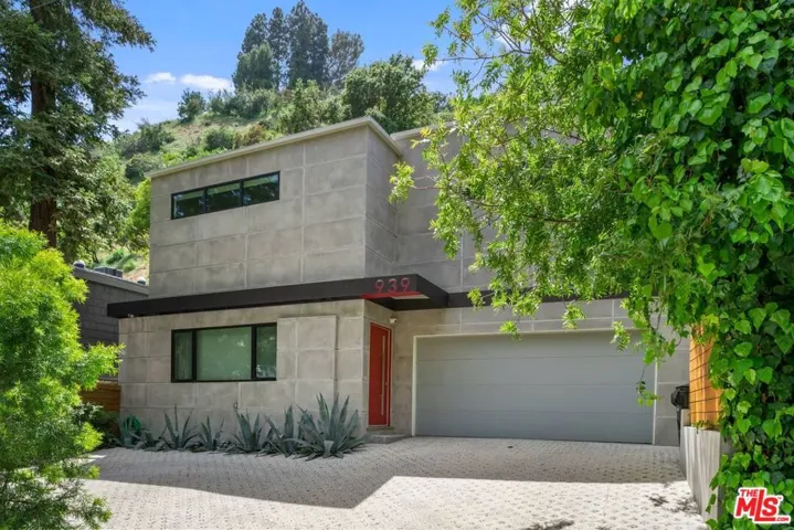 939 N Beverly Glen Boulevard, Los Angeles, California 90077
