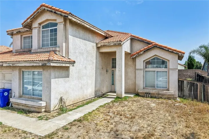 2428 W Calle Celeste, Rialto, California 92377