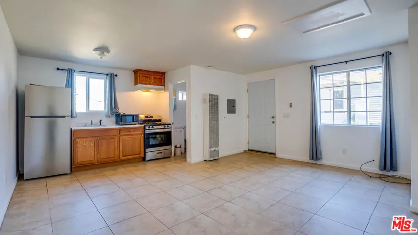 1477 W 29th Street, Los Angeles, California 90007