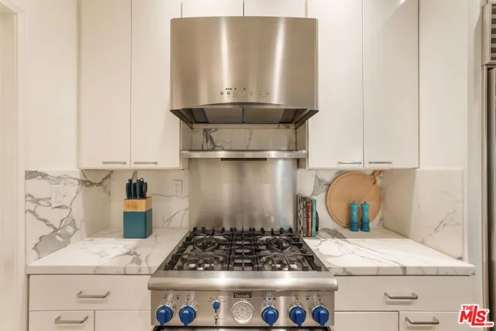 930 N Doheny Drive 103, West Hollywood, California 90069