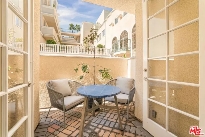 930 N Doheny Drive 103, West Hollywood, California 90069