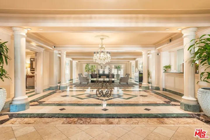 930 N Doheny Drive 103, West Hollywood, California 90069