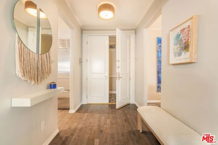 930 N Doheny Drive 103, West Hollywood, California 90069