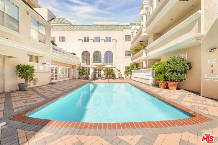 930 N Doheny Drive 103, West Hollywood, California 90069
