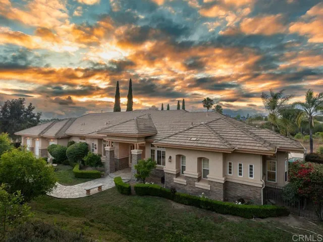 2737 Dos Lomas, Fallbrook, California 92028