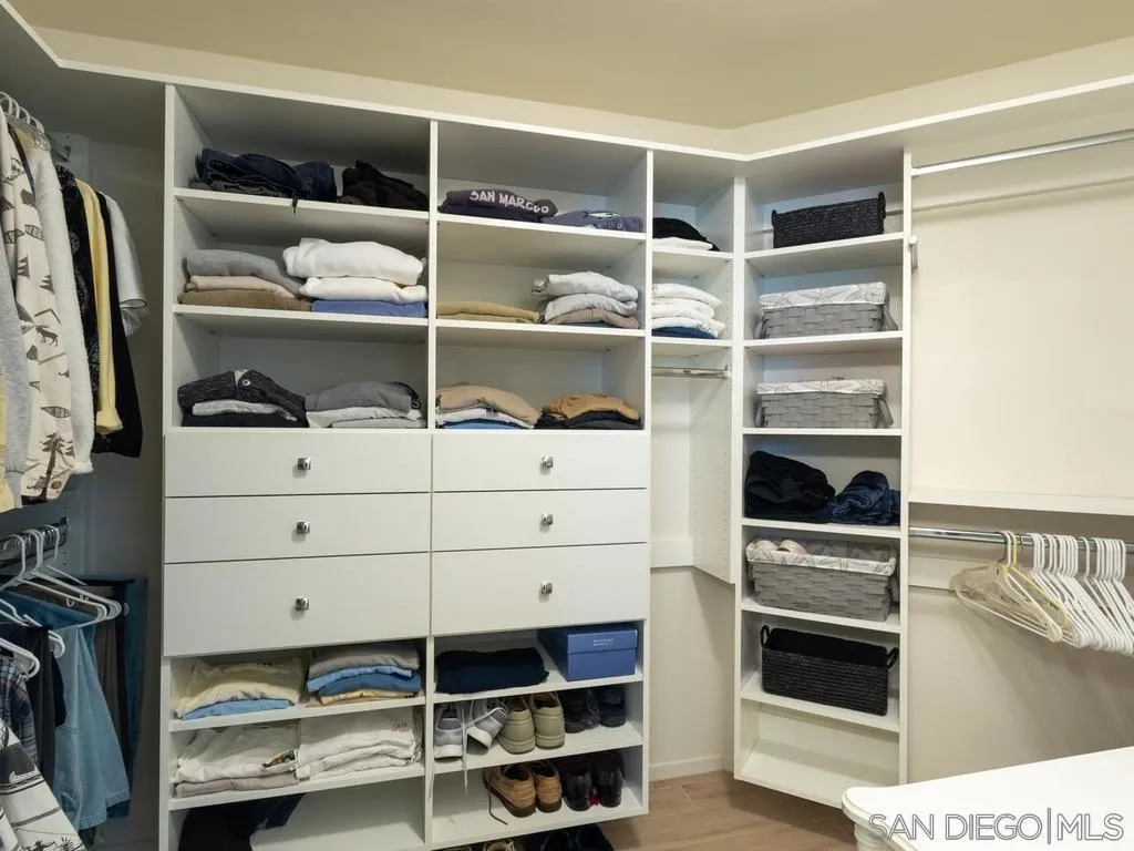 Walk-in Closet