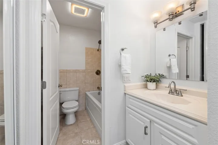 Bedroom Suite Bath