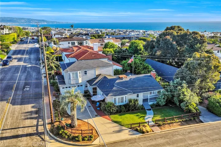 744 10th, Manhattan Beach, California 90266