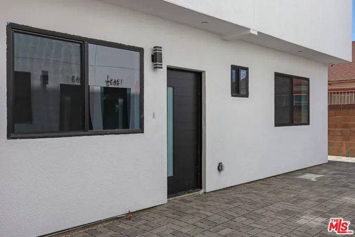 1265 Browning Boulevard 1/4, Los Angeles, California 90037