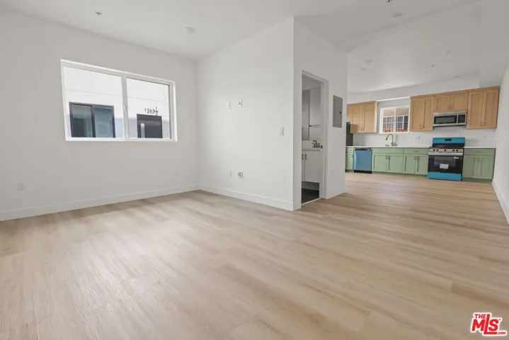 1265 Browning Boulevard 1/4, Los Angeles, California 90037