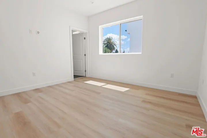 1265 Browning Boulevard 1/4, Los Angeles, California 90037
