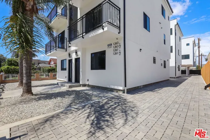 1265 Browning Boulevard 1/4, Los Angeles, California 90037