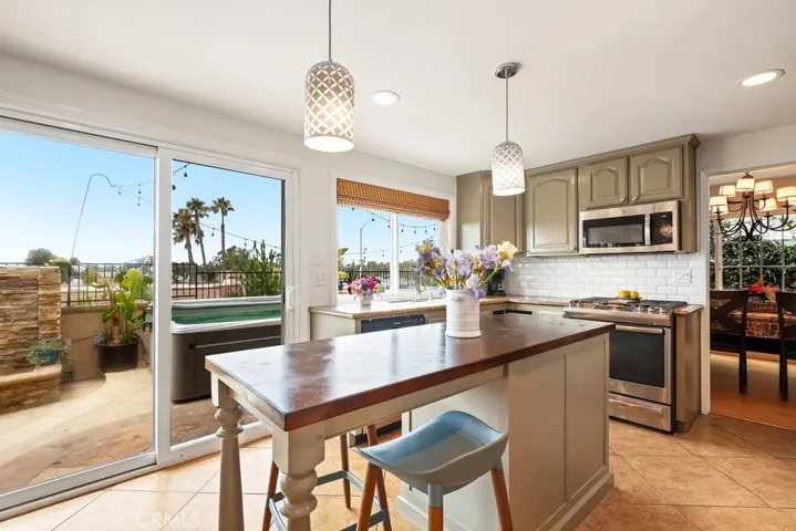 25502 Sawmill Lane, Lake Forest, California 92630