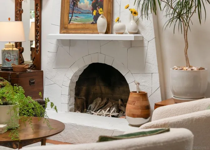 1858 Laurel Rd, Oceanside, California 92054