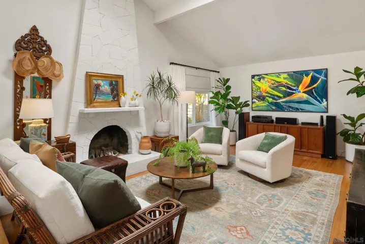 1858 Laurel Rd, Oceanside, California 92054