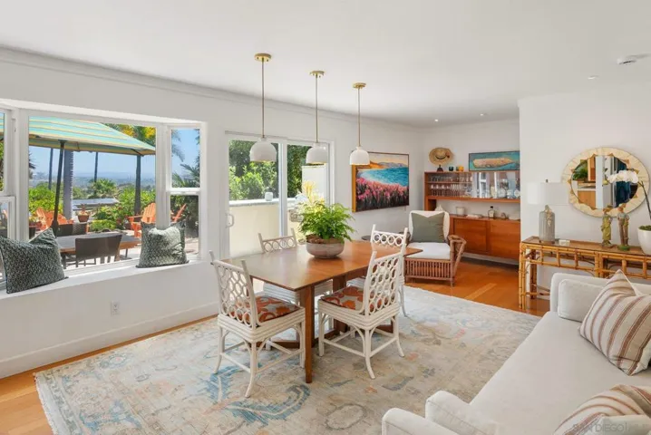 1858 Laurel Rd, Oceanside, California 92054