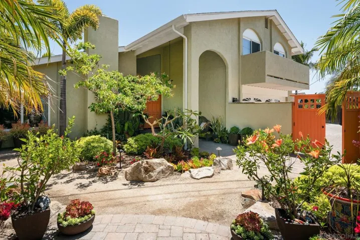 1858 Laurel Rd, Oceanside, California 92054
