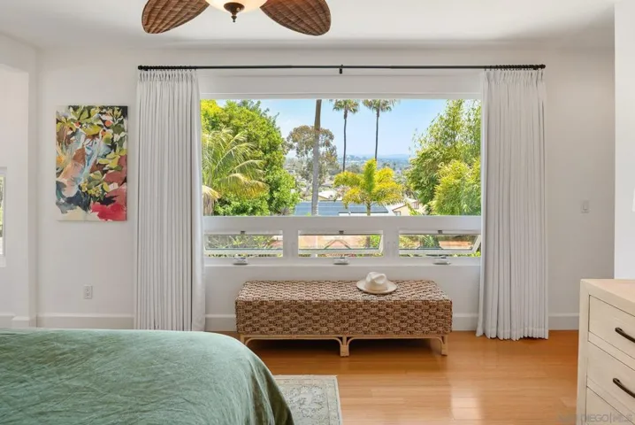 1858 Laurel Rd, Oceanside, California 92054