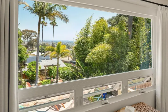 1858 Laurel Rd, Oceanside, California 92054