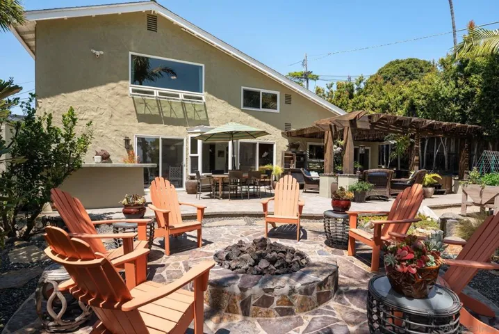1858 Laurel Rd, Oceanside, California 92054