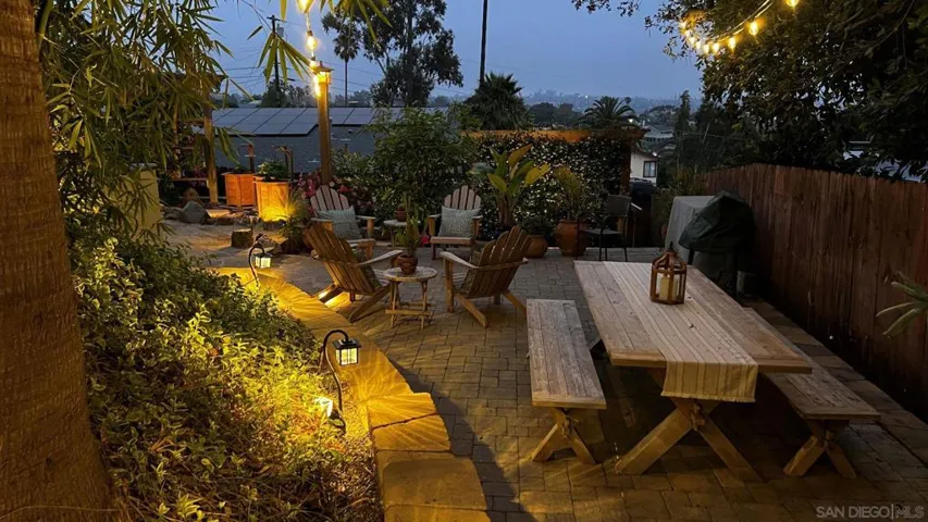 1858 Laurel Rd, Oceanside, California 92054