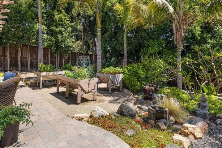 1858 Laurel Rd, Oceanside, California 92054