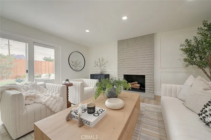 2113 S Forest, Santa Ana, California 92704