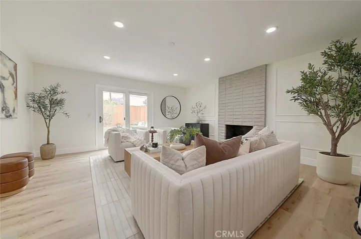 2113 S Forest, Santa Ana, California 92704