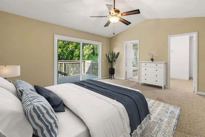 https://zimg.paragon.ice.com/ParagonImages/Property/PA/SDMLS/-524020/23/533/400/dcaf4c8d48fc1b8b541b45d50cdd5db4/3/ac196a9d8134be8c86a2cebab467a0d6/-524020-355e5b2a-6569-40f3-9563-6b3db19d03d9.JPG
