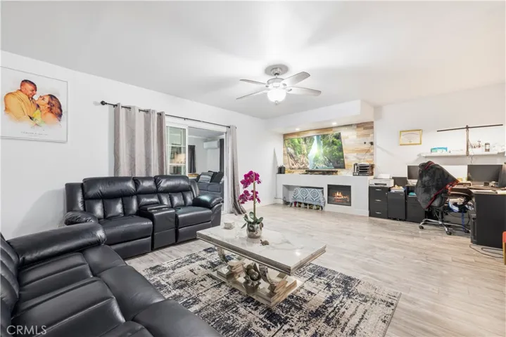 15517 S Denver, Gardena, California 90248