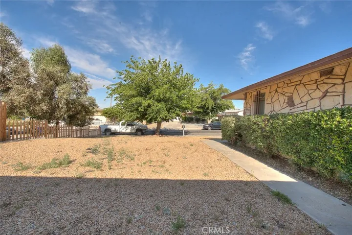 15800 Inyo, Victorville, California 92395