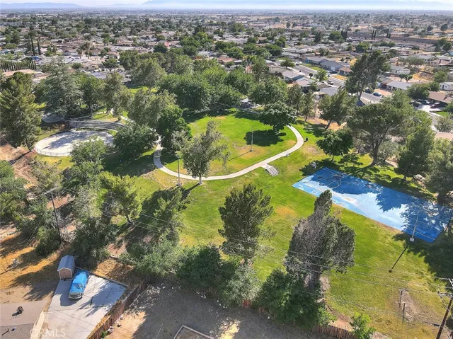 15800 Inyo, Victorville, California 92395