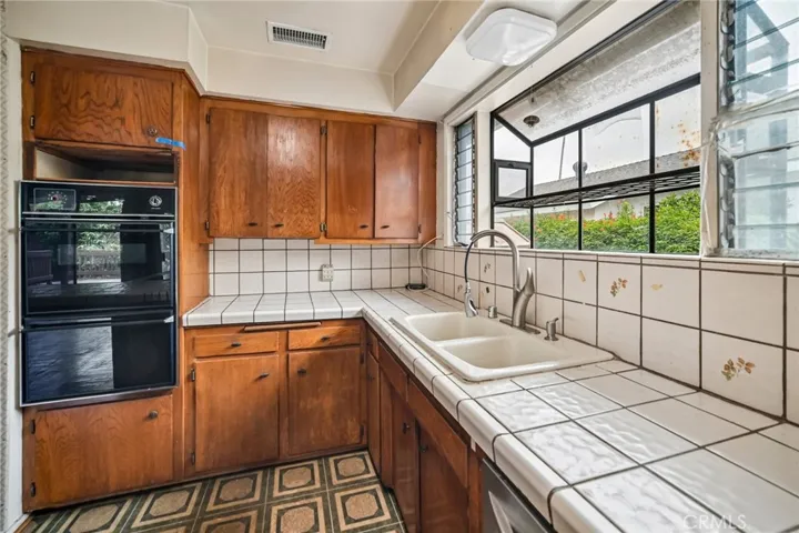14860 Novice Street, North Hills, California 91343
