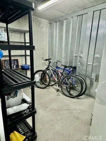 Unit storage
