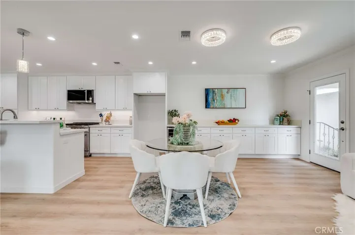 4705 Whitewood, Long Beach, California 90808