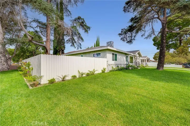 4705 Whitewood, Long Beach, California 90808