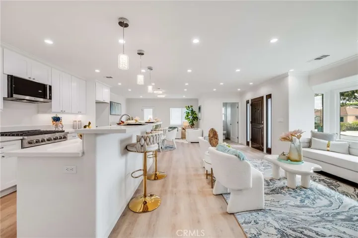 4705 Whitewood, Long Beach, California 90808