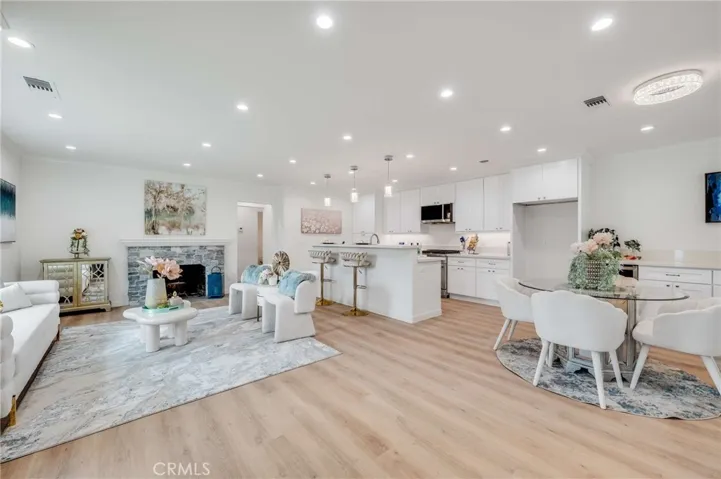 4705 Whitewood, Long Beach, California 90808