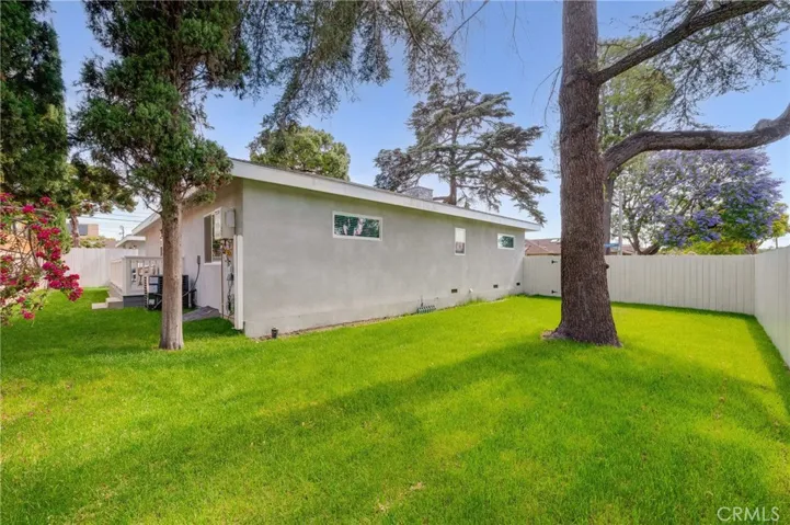 4705 Whitewood, Long Beach, California 90808