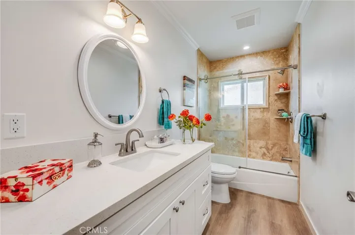 4705 Whitewood, Long Beach, California 90808