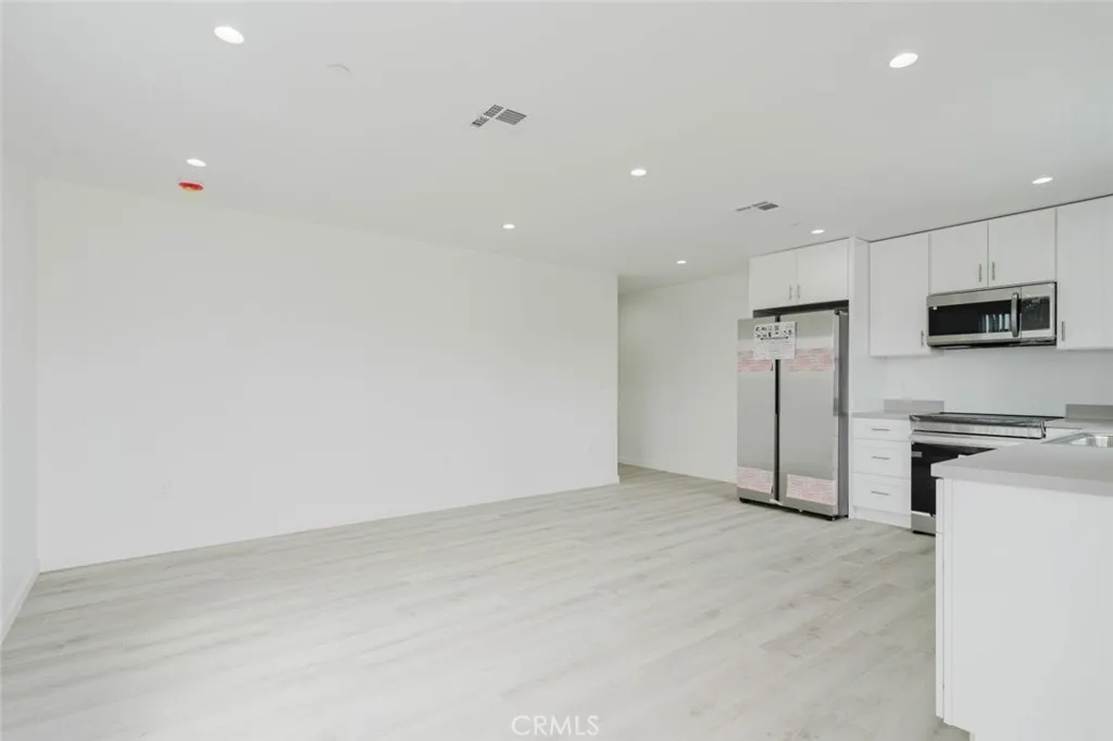 1/2 Olinda Street, Sun Valley, California 91352 — photo 4