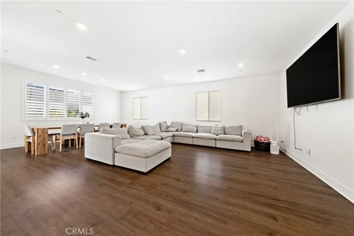 33067 Chartreuse, Winchester, California 92596