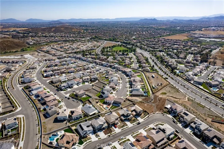 33067 Chartreuse, Winchester, California 92596