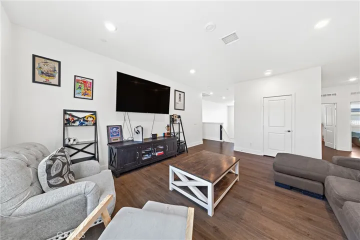 33067 Chartreuse, Winchester, California 92596