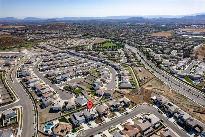 33067 Chartreuse, Winchester, California 92596