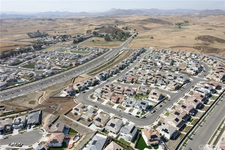 33067 Chartreuse, Winchester, California 92596
